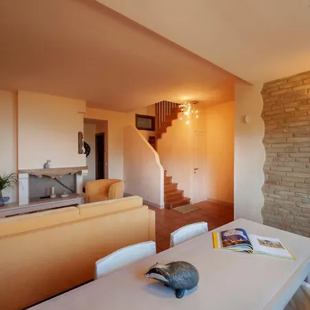 ヴィラ Sleeps 6 Air Con Wifi